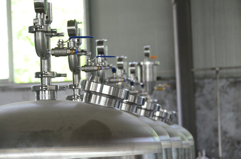 pressure guage-fermenter-stainless steel tank-jacketed tank-suppliers-manufacturer-beer making-beer brewing.JPG